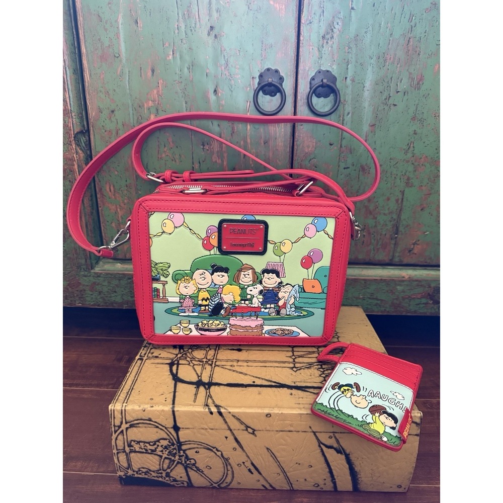 Loungefly Peanuts Charlie Brown Snoopy Red Lunchbox Crossbody With Card Holder